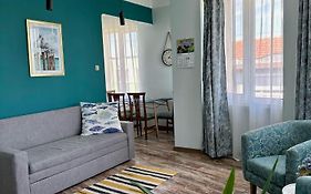 Glarus Apartment Wiht Infinity Sea View